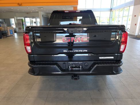 Used 2024 GMC Sierra 1500 Elevation AWD/4WD image 9