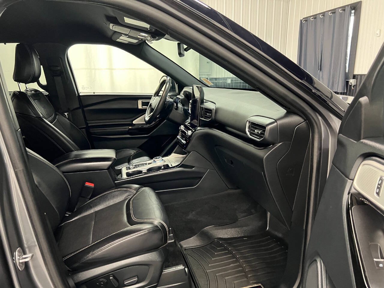 Used 2021 Ford Explorer ST w/ ST Street Pack AWD/4WD image 12