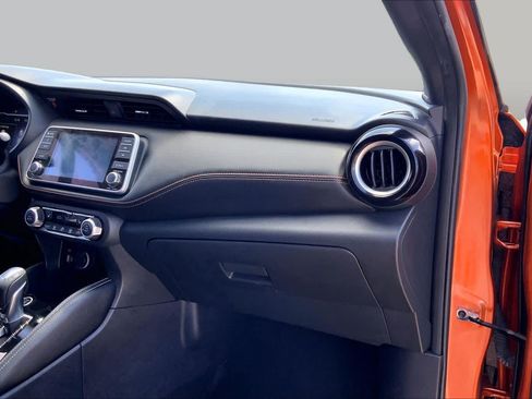 Used 2019 Nissan Kicks SR w/ SR Premium Package FWD image 19