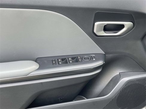 New 2025 Kia K4 LXS image 22