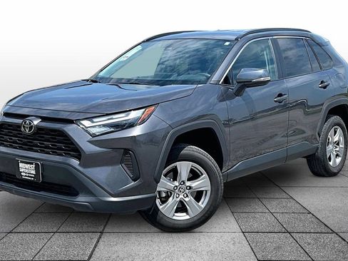 Used 2025 Toyota RAV4 XLE FWD image 1