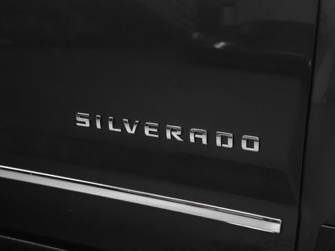 Used 2017 Chevrolet Silverado 1500 LTZ w/ Sport Package image 18