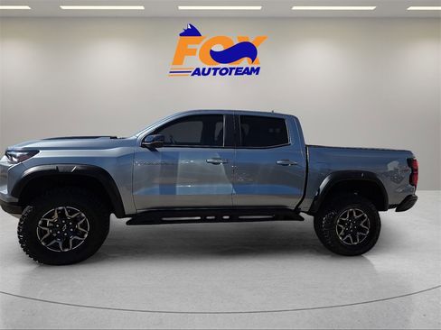 Used 2025 Chevrolet Colorado ZR2 w/ Technology Package image 2