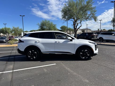 Certified 2026 Kia Sportage LX FWD image 2