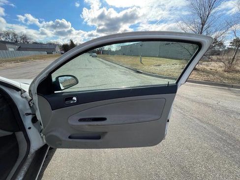 Used 2007 Chevrolet Cobalt LT image 28
