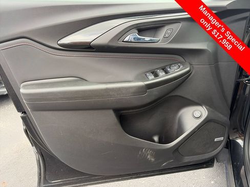 Used 2022 Chevrolet TrailBlazer RS w/ Sun and Liftgate Package FWD image 19