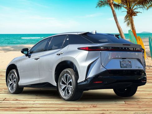Used 2023 Lexus RZ 450e Premium image 3
