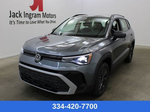 New 2026 Volkswagen Taos S image 1