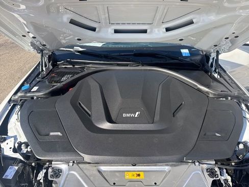 Used 2025 BMW i4 eDrive40 image 36