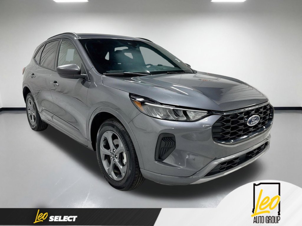 Used 2023 Ford Escape ST-Line w/ Tech Pack #1 AWD/4WD image 5