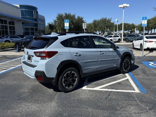 Used 2021 Subaru Crosstrek 2.0i Premium w/ Moonroof Package AWD/4WD image 4