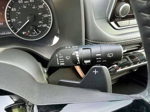 Used 2023 Nissan Rogue SL AWD/4WD image 32