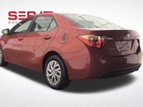 Used 2018 Toyota Corolla LE FWD image 3