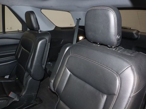 Certified 2020 Ford Explorer XLT w/ Equipment Group 202A image 22