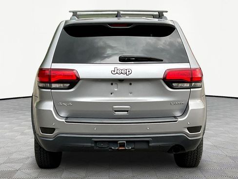 Used 2020 Jeep Grand Cherokee Laredo AWD/4WD image 5