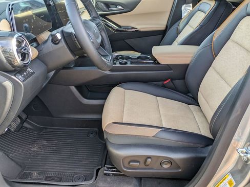 New 2026 Chevrolet Equinox ACTIV w/ Convenience Package III image 15