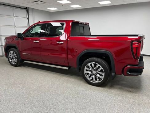 Used 2024 GMC Sierra 1500 Denali w/ Denali Reserve Package AWD/4WD image 7