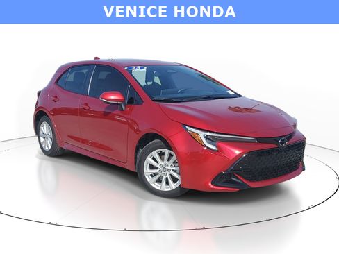 Used 2025 Toyota Corolla SE FWD image 1