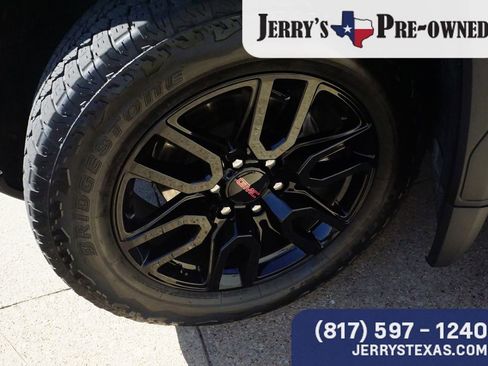 Used 2024 GMC Sierra 1500 Elevation w/ Elevation Premium Package image 9