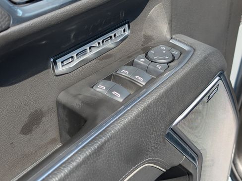 Used 2025 GMC Sierra 1500 Denali w/ Denali Reserve Package AWD/4WD image 16