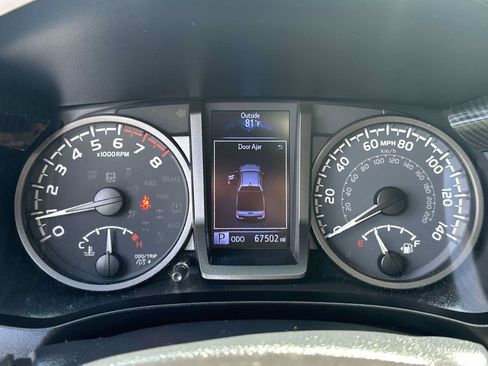 Used 2021 Toyota Tacoma TRD Off-Road RWD image 24