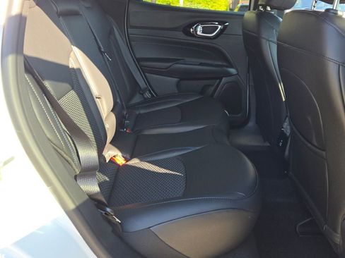 New 2026 Jeep Compass Latitude image 10