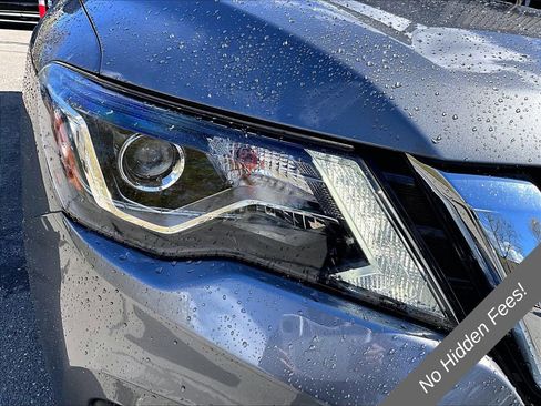 Used 2020 Nissan Pathfinder SV AWD/4WD image 27