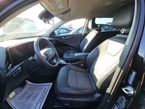 Used 2024 Kia Niro Wind FWD image 9