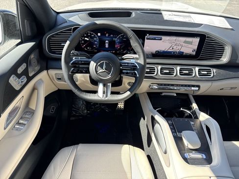 New 2026 Mercedes-Benz GLS 580 4MATIC image 16