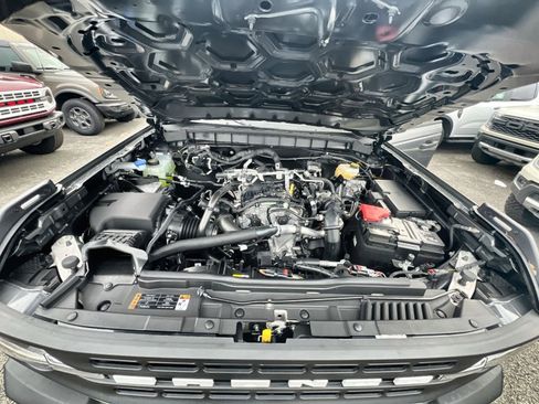 New 2025 Ford Bronco 4-Door image 26