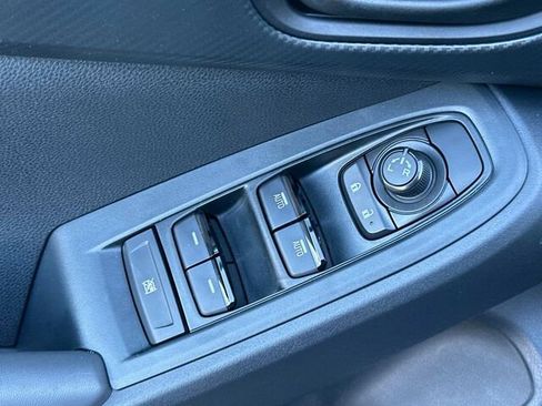Certified 2025 Subaru Crosstrek 2.0i image 13