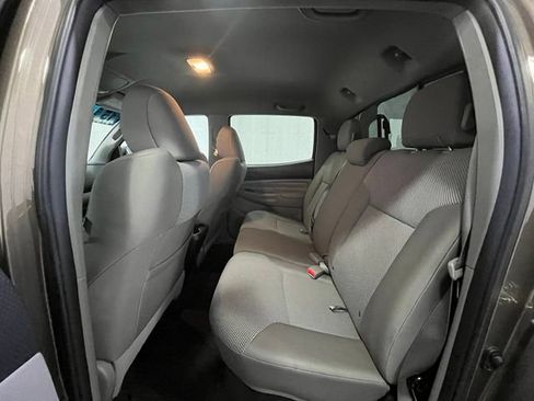 Used 2015 Toyota Tacoma PreRunner w/ TRD Off-Road Package RWD image 11