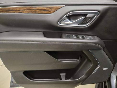 Used 2021 Chevrolet Tahoe Premier w/ Premium Package image 31