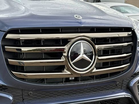 Used 2025 Mercedes-Benz GLS 450 4MATIC image 42