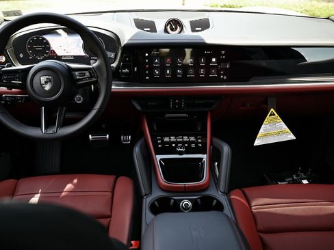 New 2025 Porsche Cayenne Turbo image 31