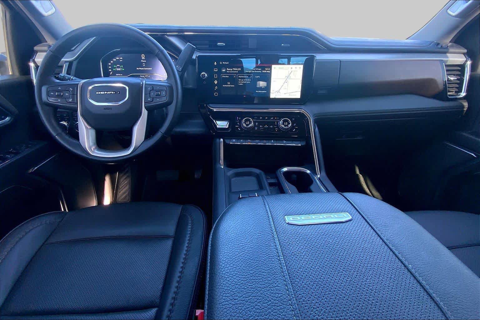 Certified 2025 GMC Sierra 2500 Denali w/ Denali Reserve Package AWD/4WD image 13