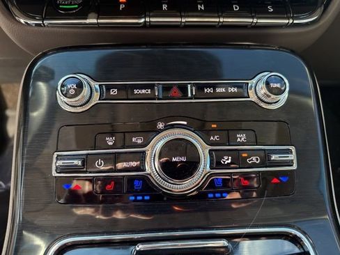 Used 2023 Lincoln Nautilus Reserve w/ Equipment Group 201A AWD/4WD image 12