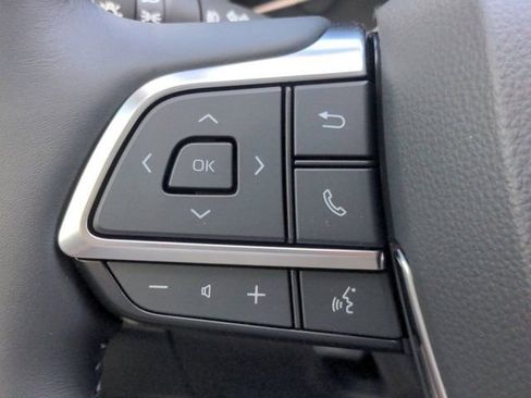 Used 2021 Toyota Highlander Limited image 26