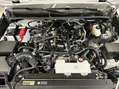 Used 2025 Toyota 4Runner SR5 AWD/4WD image 33