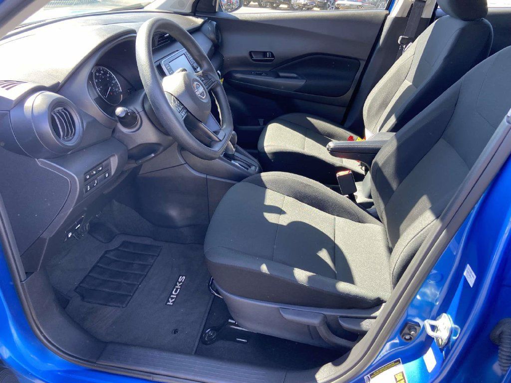 Used 2025 Nissan Kicks Play S FWD image 15