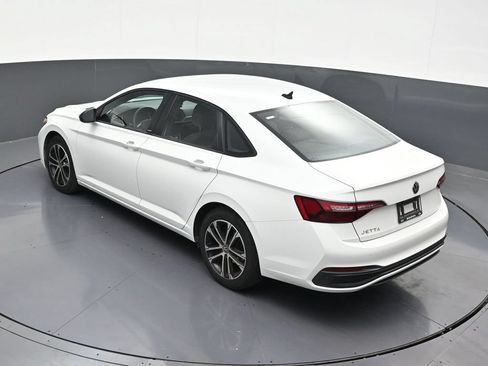 Used 2023 Volkswagen Jetta Sport FWD image 20