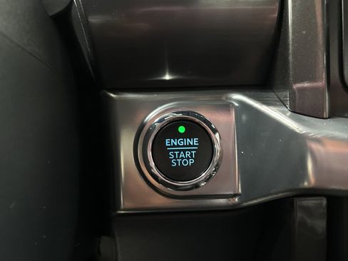 Used 2023 Ford F150 Lariat w/ Equipment Group 502A High image 43