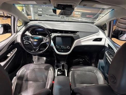 Used 2020 Chevrolet Bolt Premier w/ Infotainment Package FWD image 14