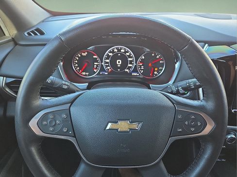 Used 2022 Chevrolet Traverse Premier image 24