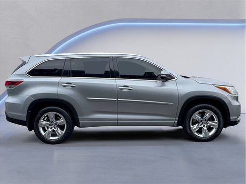 Used 2016 Toyota Highlander Limited AWD/4WD image 5