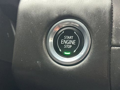 Used 2023 GMC Yukon Denali Ultimate image 29