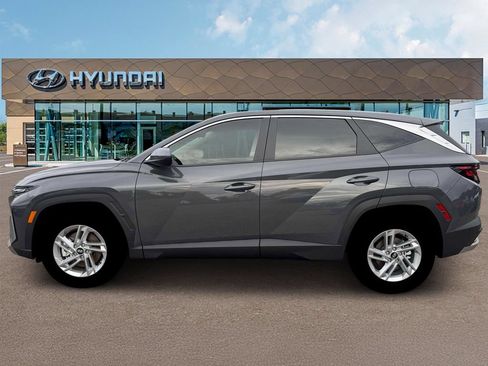 Certified 2026 Hyundai Tucson SE FWD image 4