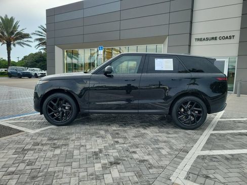 Used 2024 Land Rover Range Rover Sport SE AWD/4WD image 2