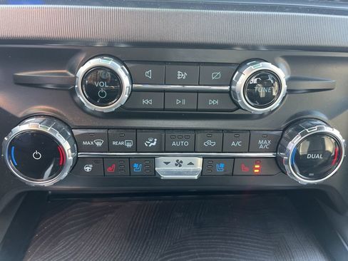 Used 2024 Ford F350 Platinum image 9