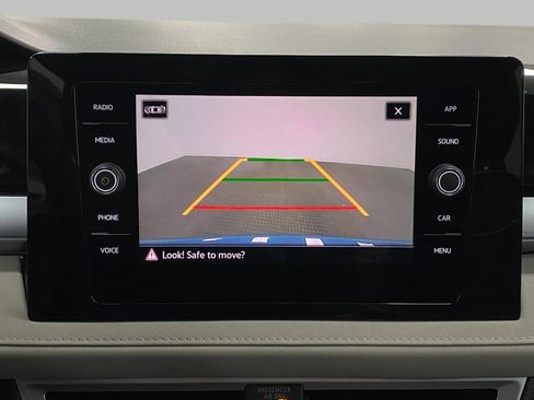 New 2025 Volkswagen Taos SE image 21